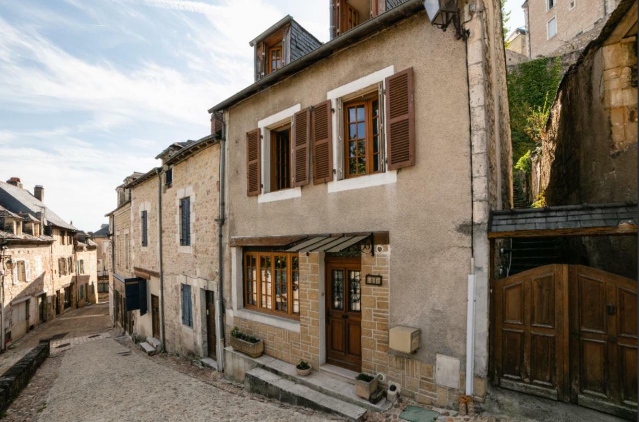 Maison Avec Patio Dans Le Centre Historique Villa Terrasson Exterior foto